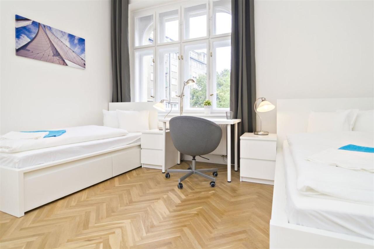 Apartments With 2 Bathrooms- 5 Minutes From Old Town - 102 M2 Прага Екстер'єр фото