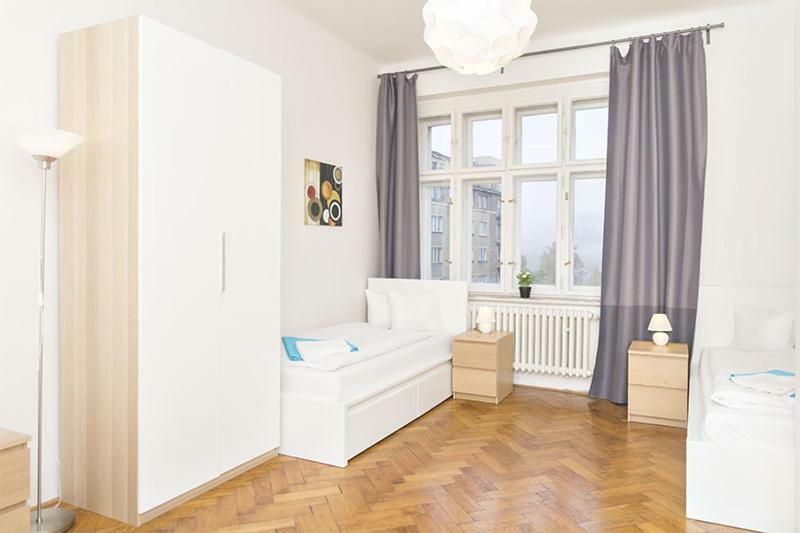 Apartments With 2 Bathrooms- 5 Minutes From Old Town - 102 M2 Прага Екстер'єр фото